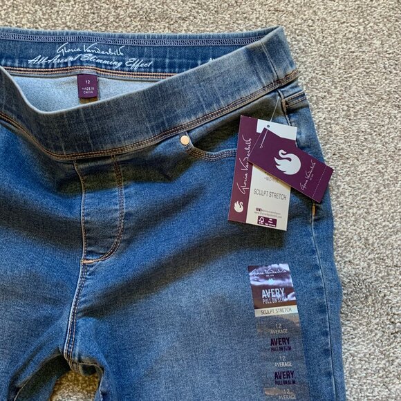 Gloria Vanderbilt Avery Jeans - Picture 3 of 3
